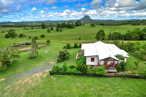 Noosa Avalon Farm Cottages - C Tourism 1