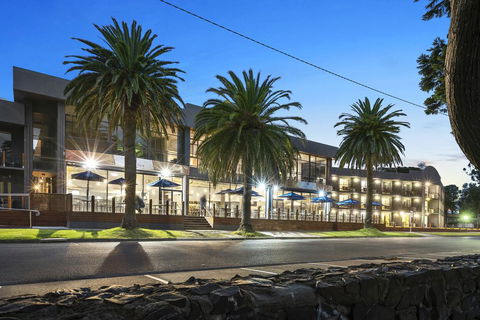 North Pier Hotel - C Tourism 0