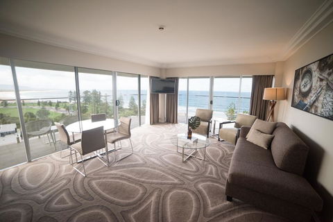 Novotel Wollongong Northbeach - C Tourism 1