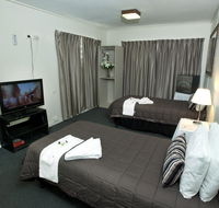 O'Sheas Windsor Hotel - C Tourism