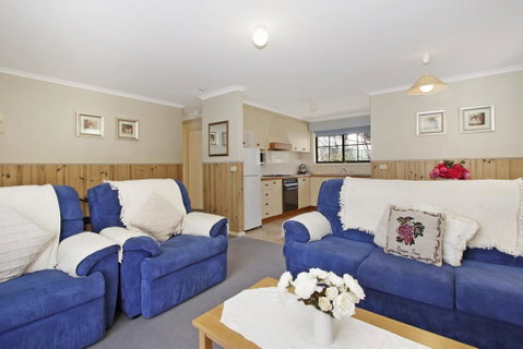Oak Cottage - Tudor Village Unit 5 - C Tourism 2