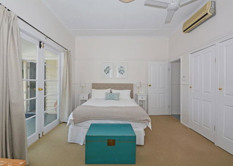 Ocean Breeze Hervey Bay - C Tourism 0