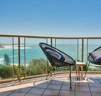 Ocean Front Moffat Beach Private Rooftop Terrace Walk to cafe's restaurants - C Tourism