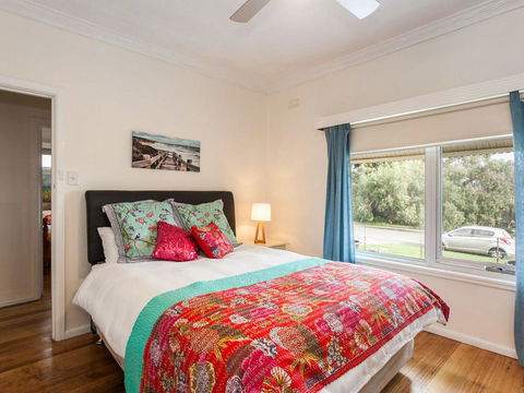OCEAN SOUNDS - Anglesea - C Tourism 1