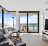 Ocean Views Apartment with Rooftop Pool - C Tourism