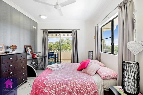 On The STRAND Marina Spacious 3 Brms BEACH Casino - C Tourism 3