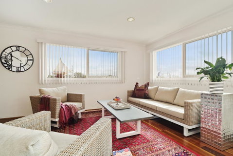 Ourania Luxury Bed And Breakfast Sleeps 7 - C Tourism 2