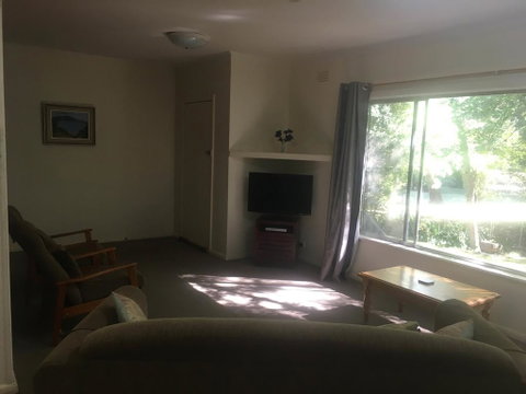 Ovensview On Riverside - C Tourism 3
