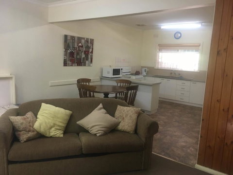 Ovensview On Riverside - C Tourism 2