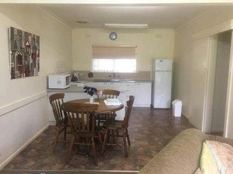 Ovensview On Riverside - C Tourism 1