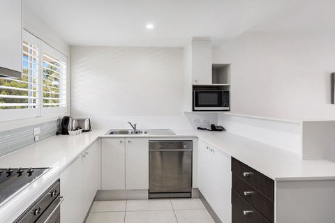 Pacific Blue Apartment, 244/265 Sandy Point Rd - C Tourism 3