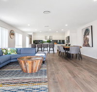 Pacific Paradise No.28 Anna Bay - C Tourism