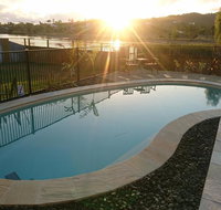 Palm Lakeside Holiday Home - Bowen Whitsundays Queensland - C Tourism