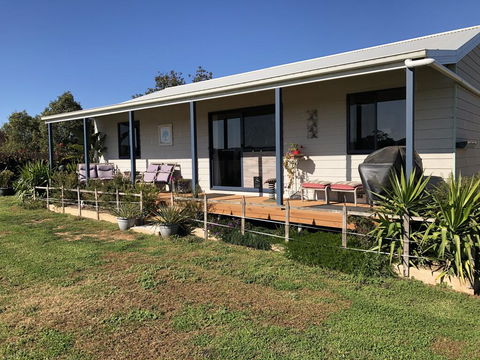 PANORAMA @ Lismar Lodge - C Tourism 0