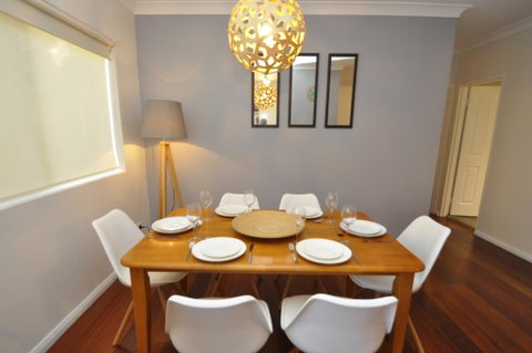 Parramatta Self-Contained Two-Bedroom Apartment (4LEN) - C Tourism 2