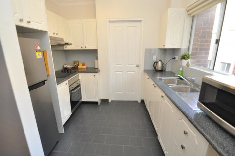 Parramatta Self-Contained Two-Bedroom Apartment (4LEN) - C Tourism 3