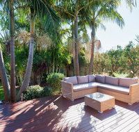 Pawprints, 123 Bagnalls Beach Road - C Tourism