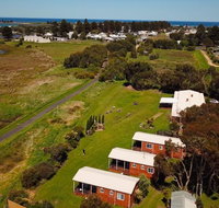Pelican Waters Holiday Park - C Tourism