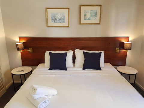 PERTH CBD APARTMENTS - C Tourism 3
