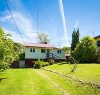 Pet Friendly Beach Cottage  Ballingalla - C Tourism