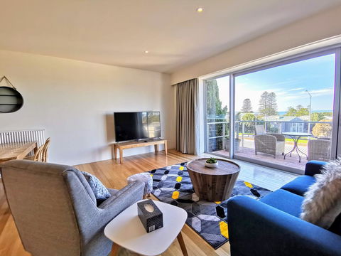 Phoenix Apartments - C Tourism 1