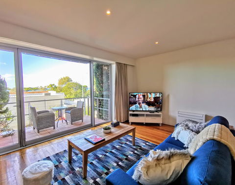 Phoenix Apartments - C Tourism 2