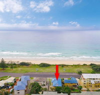 Pippi View 2 Top - across the road from the beach - C Tourism