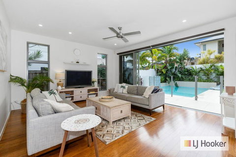 PIRIE BEACH House - C Tourism 3