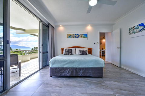 POINCIANA 101 HAMILTON ISLAND CENTRALLY LOCATED 3 BEDROOM, Plus BUGGY!! - C Tourism 0