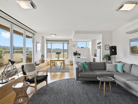 POINT GREY APARTMENT ONE - VIEWPOINT - C Tourism 2
