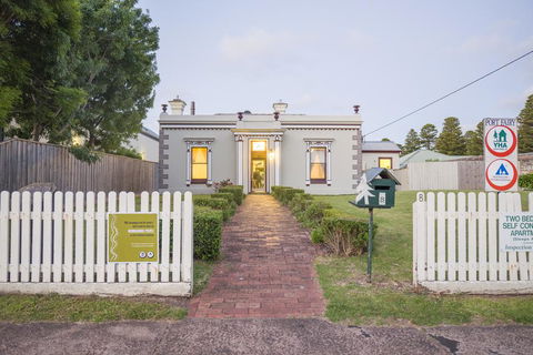 Port Fairy YHA - C Tourism 1