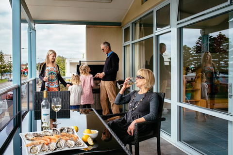 Port Lincoln Foreshore Apartments - C Tourism 2