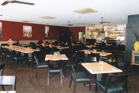 PRECINCT HOTEL GLADSTONE - C Tourism 3