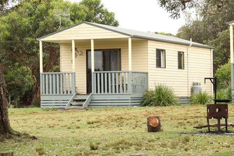 Pretty Beach Cabins - C Tourism 1