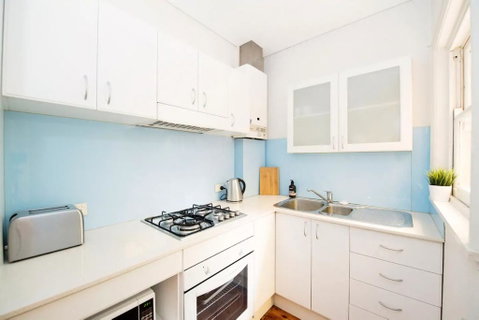 Private Oasis In The Heart Of Manly - C Tourism 3