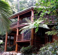 Private Rainforest Retreat with lagoon style pool - C Tourism