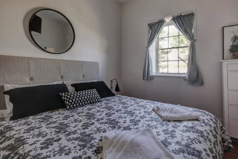 Prue's Cottage - Well Appointed Family Getaway - C Tourism 1