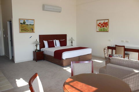 Quality Hotel Regent Rockhampton - C Tourism 1