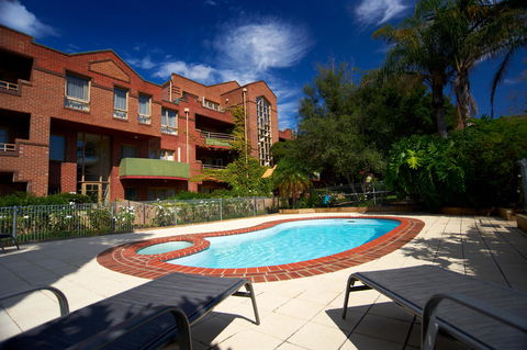 Quest Royal Gardens - C Tourism 0
