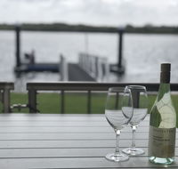 Quiet River Front Escape Walk to Ocean Street  Shops - C Tourism