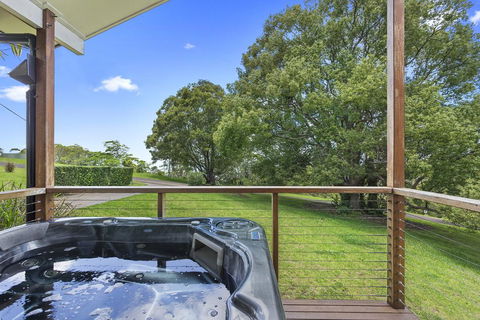 Ravensbourne Escape- Rose Alyce - C Tourism 1