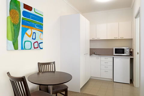 Redcliffe Motor Inn - C Tourism 3
