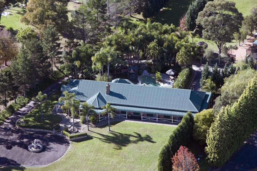 Round Corner NSW C Tourism