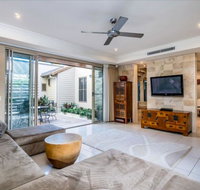 Resort Living with Private Pool sleeps 8 - C Tourism