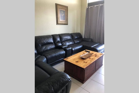 Resort Style Apartment On Gregory - C Tourism 2