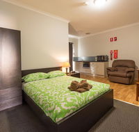 Rhodeside Lodge - C Tourism