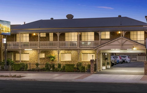 Richmond Motor Inn - C Tourism 1
