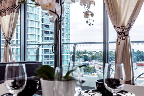 Riverside Living In Portside Wharf Hamilton - C Tourism 3