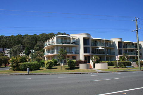 RIVERVIEW, UNIT 6, CURRUMBIN - C Tourism 3