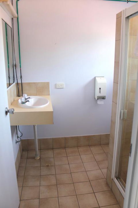 Rocky Glen Hotel Motel Gladstone - C Tourism 3